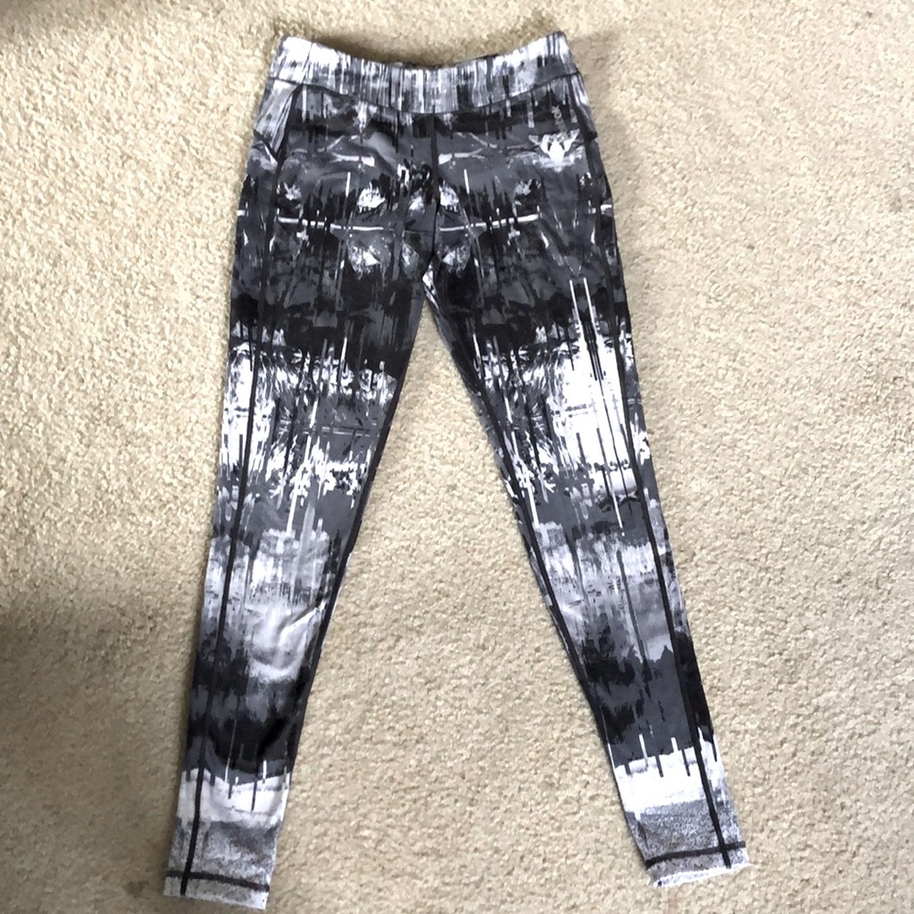Athletic leggings
